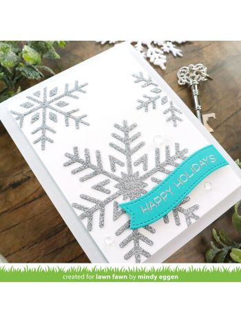 Lawn Fawn - snowflake trio stencil